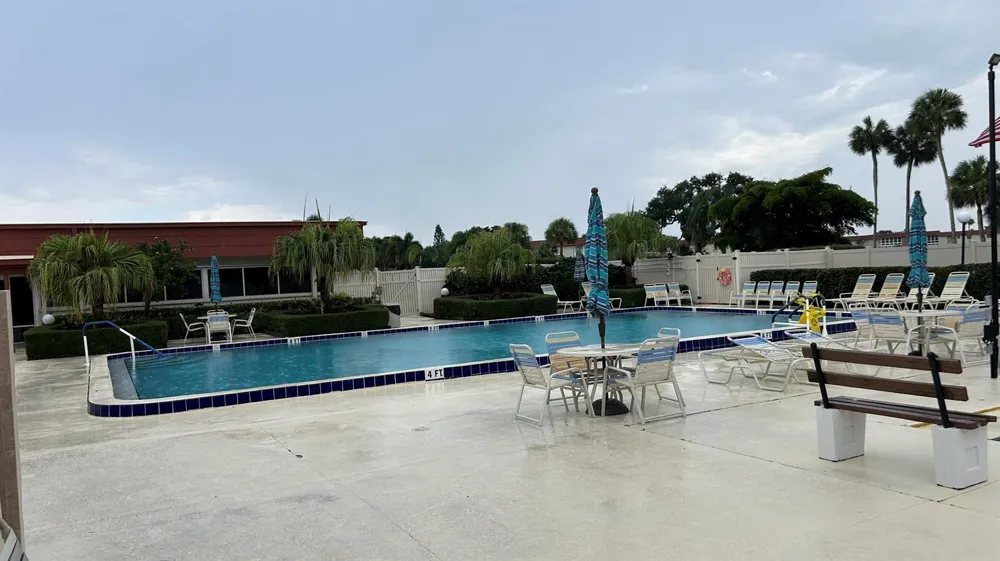 40 WOODLAND DRIVE #105 Vero Beach, FL 32962