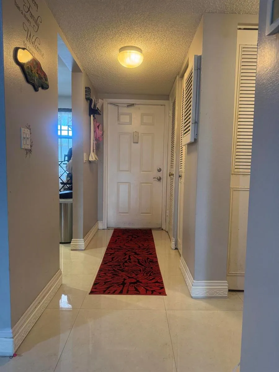 6575 W OAKLAND PARK BOULEVARD #402 Lauderhill, FL 33313