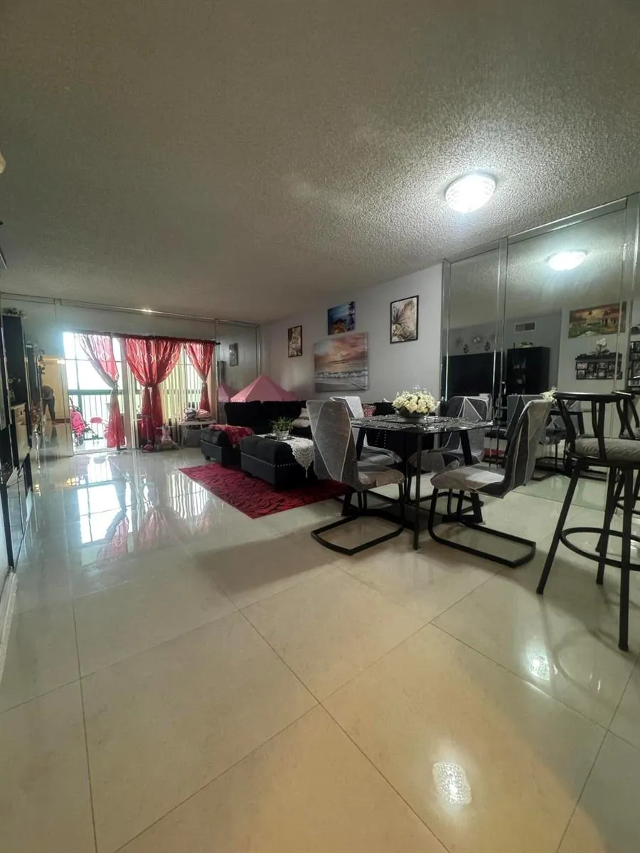 6575 W OAKLAND PARK BOULEVARD #402 Lauderhill, FL 33313