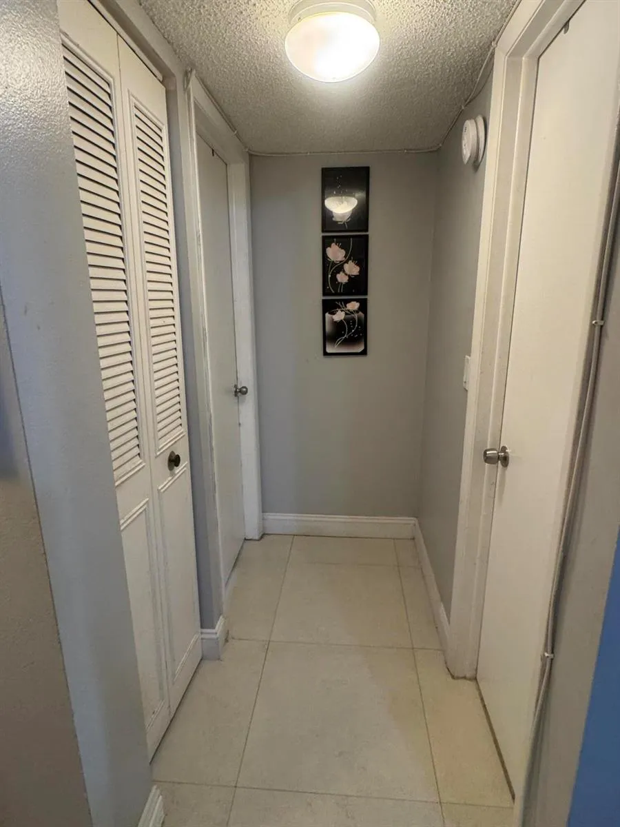 6575 W OAKLAND PARK BOULEVARD #402 Lauderhill, FL 33313