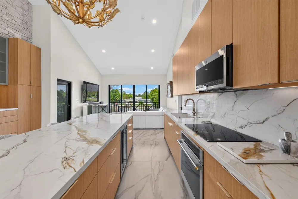 1555 S OCEAN LANE #274 Fort Lauderdale, FL 33316