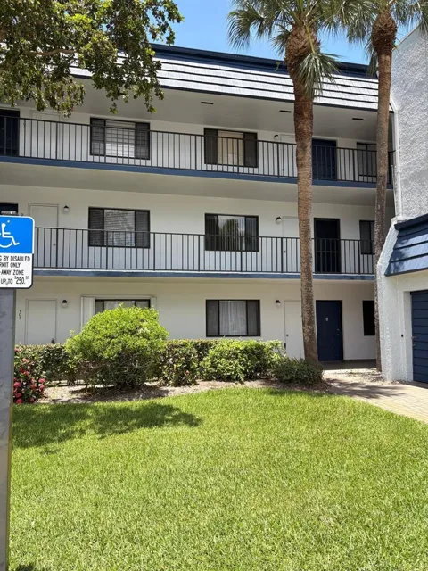 4465 LUXEMBURG COURT #204