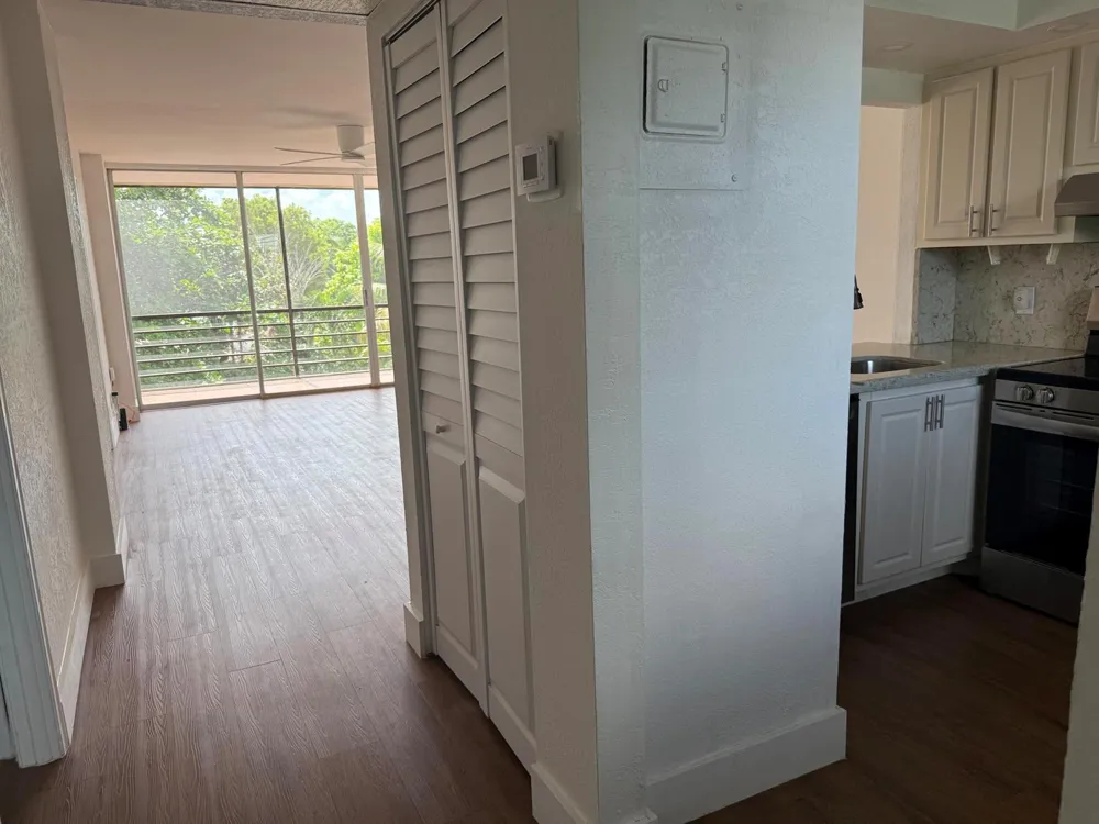 111 ROYAL PARK DRIVE #3A Oakland Park, FL 33309