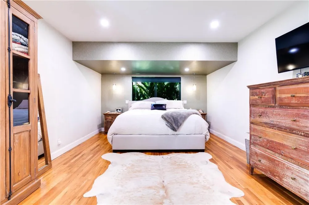 1132 NE 105TH STREET Miami Shores, FL 33138