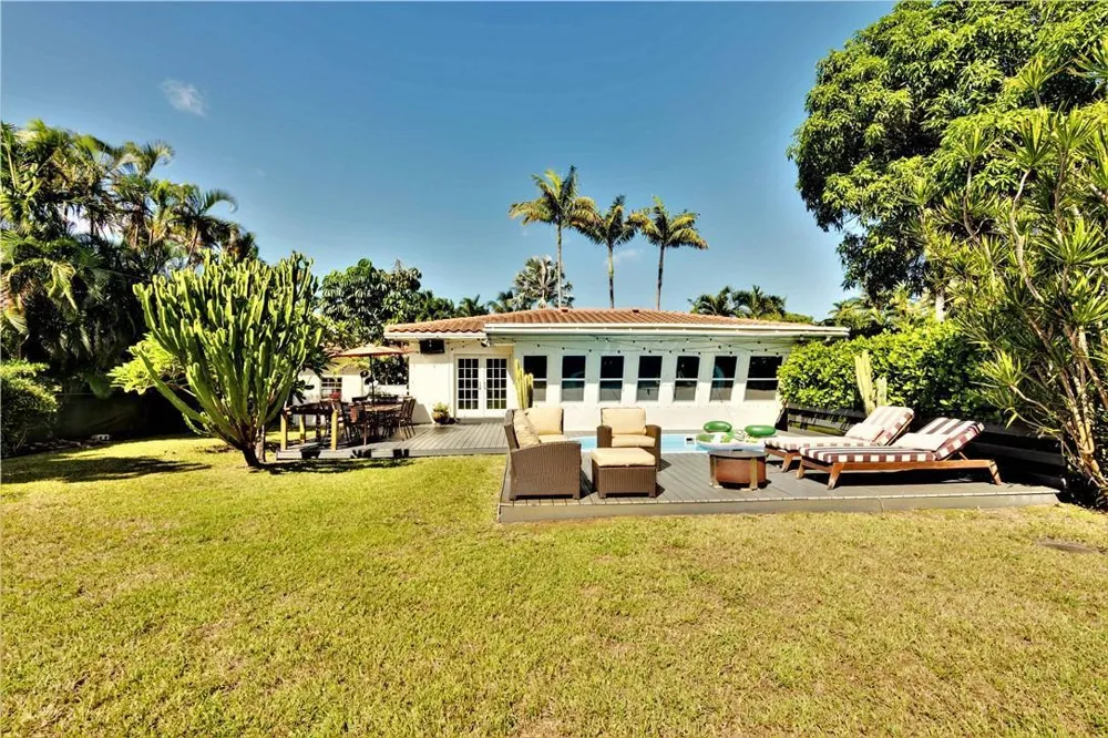 1132 NE 105TH STREET Miami Shores, FL 33138