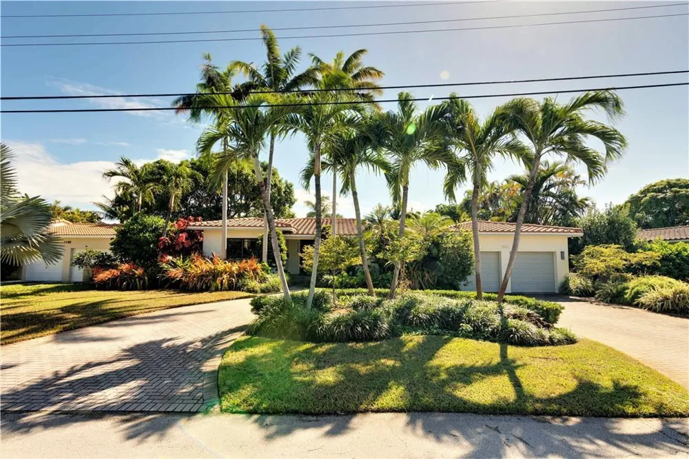 1132 NE 105TH STREET Miami Shores, FL 33138
