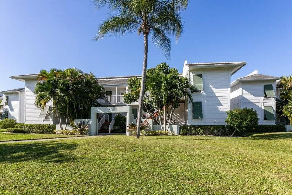 275 Cypress Point Drive Palm Beach Gardens, FL 33418
