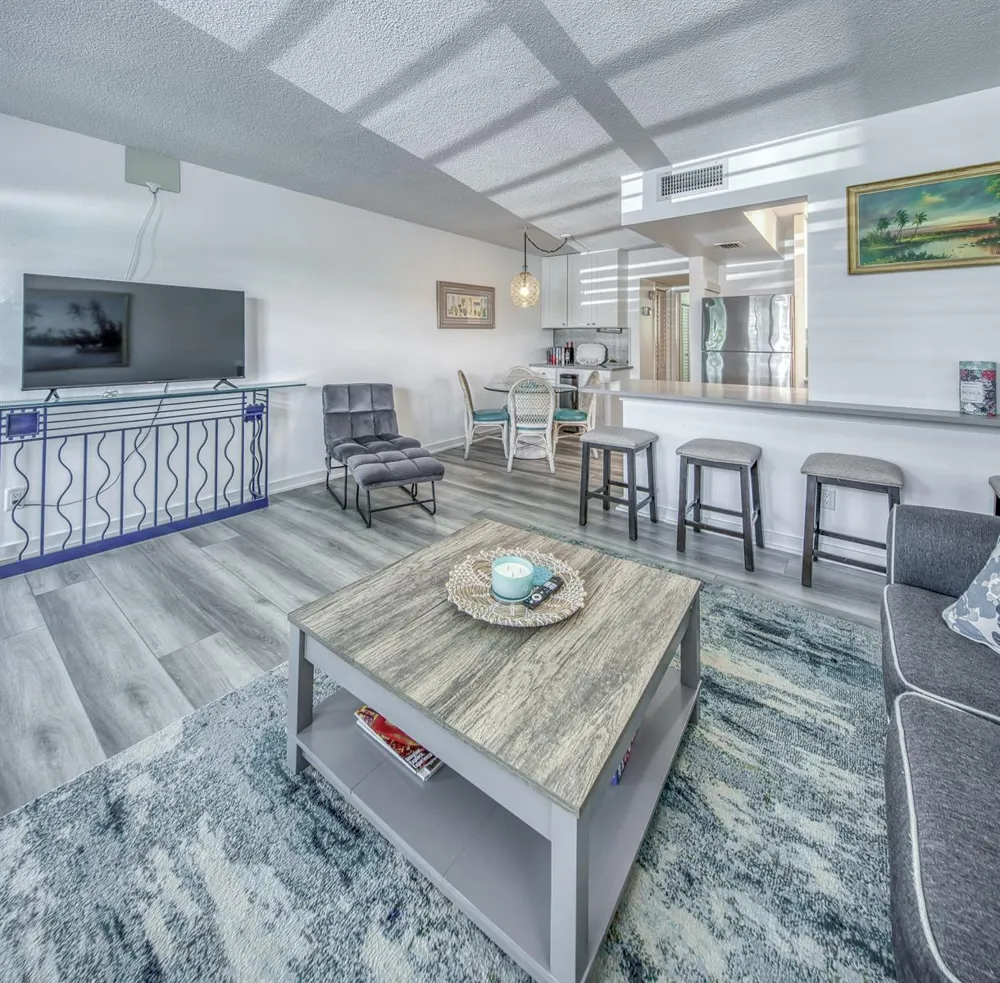 2565 S OCEAN BOULEVARD #1040 Palm Beach, FL 33480