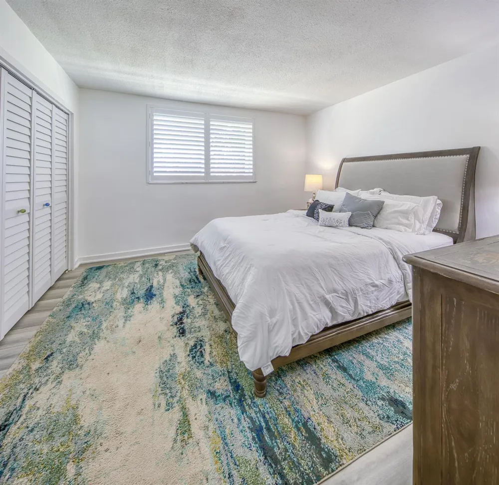 2565 S OCEAN BOULEVARD #1040 Palm Beach, FL 33480