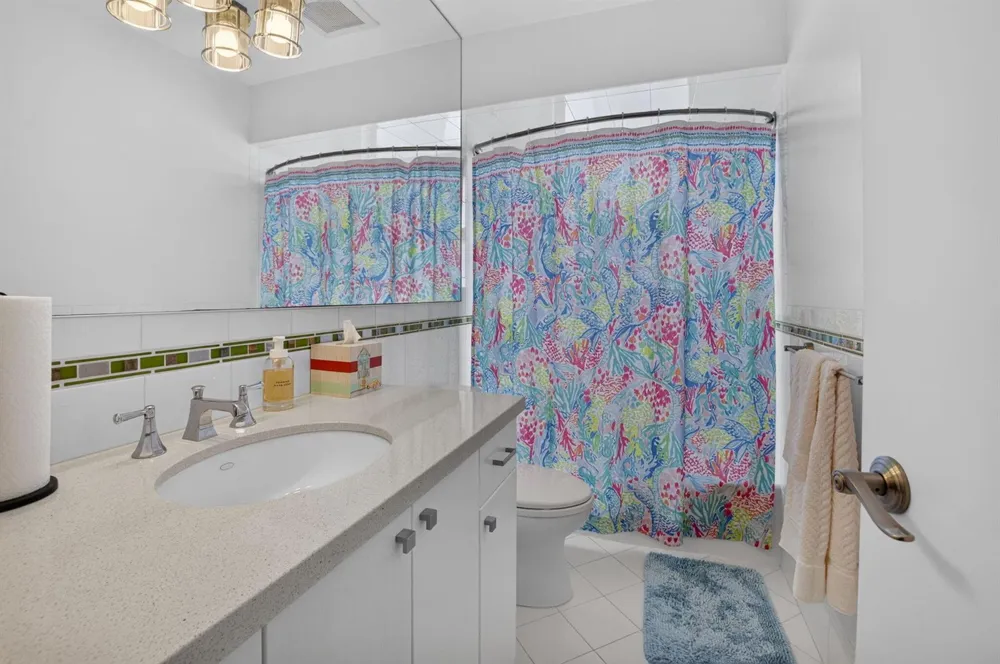 11 HOLLY Boynton Beach, FL 33436