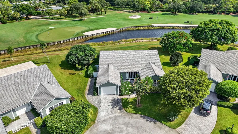 11 HOLLY Boynton Beach, FL 33436