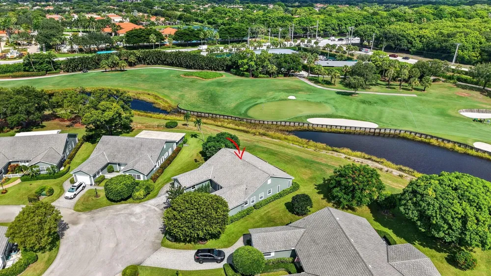 11 HOLLY Boynton Beach, FL 33436