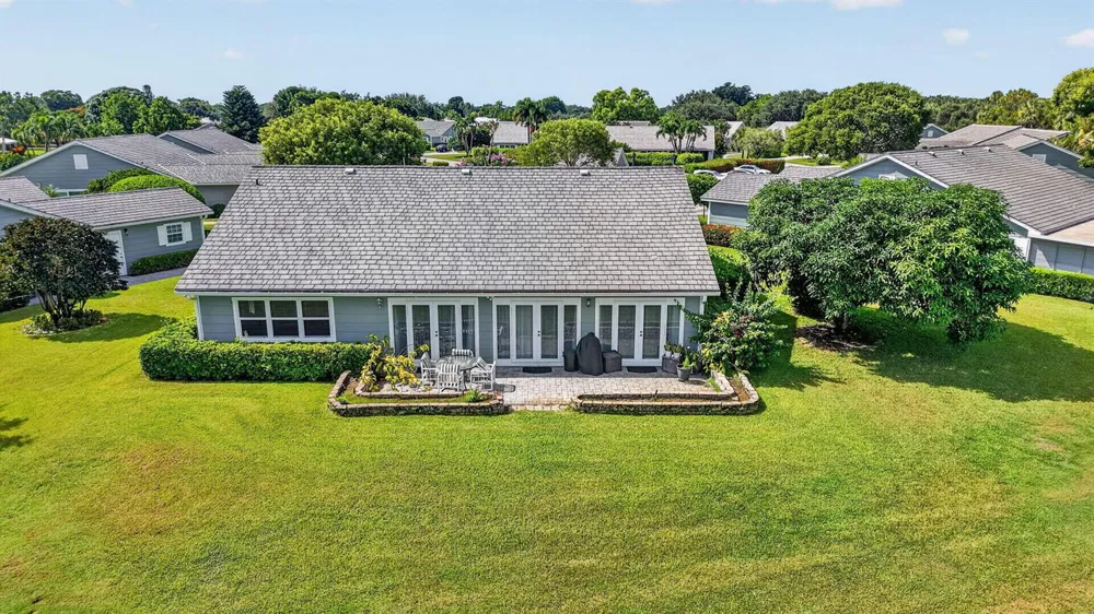 11 HOLLY Boynton Beach, FL 33436
