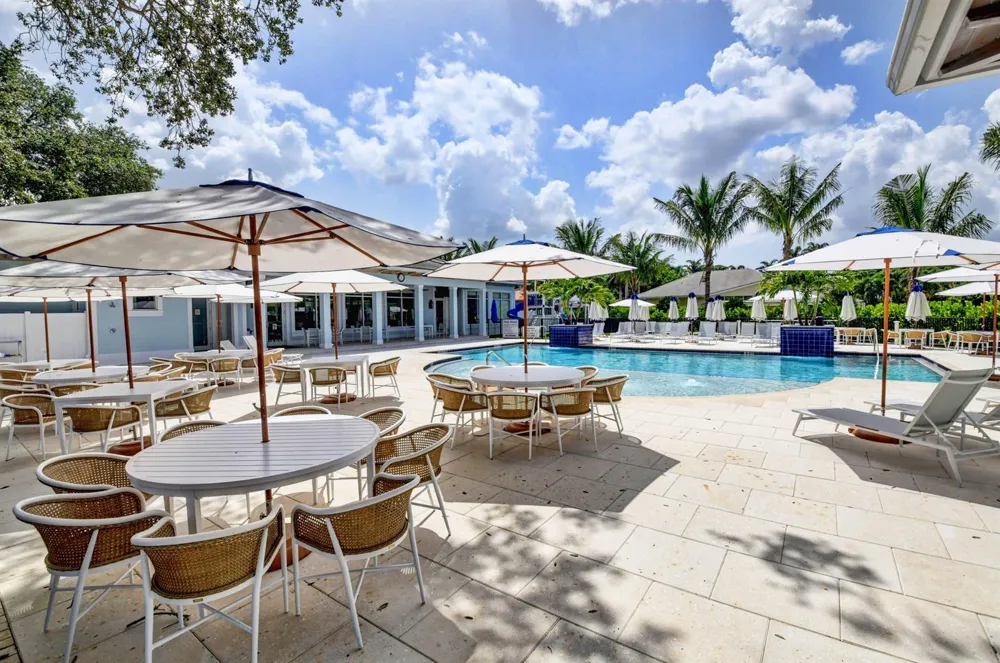 11 HOLLY Boynton Beach, FL 33436