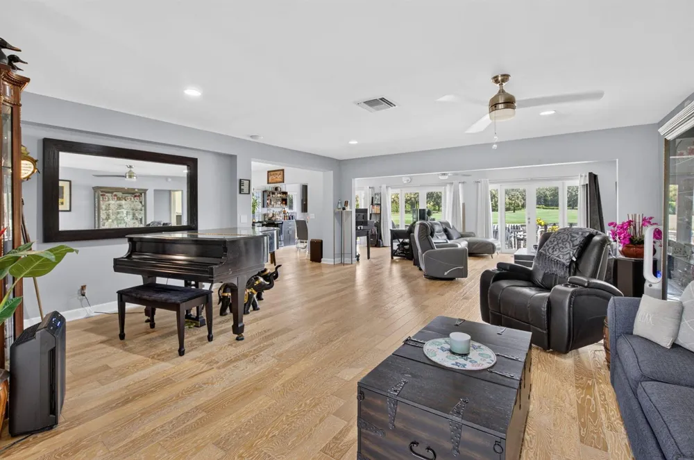 11 HOLLY Boynton Beach, FL 33436
