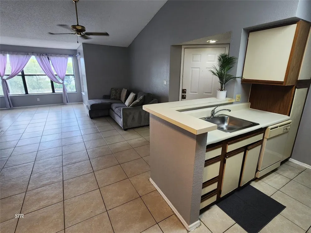 2866 S University Drive #5308 Davie, FL 33328