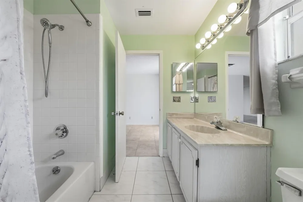 5852 Dream Court #35D Fort Pierce, FL 34982