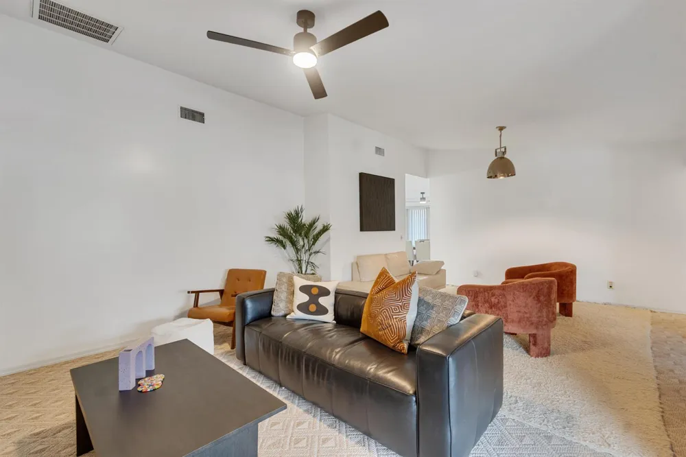 646 CENTRE SW #102 Vero Beach, FL 32962