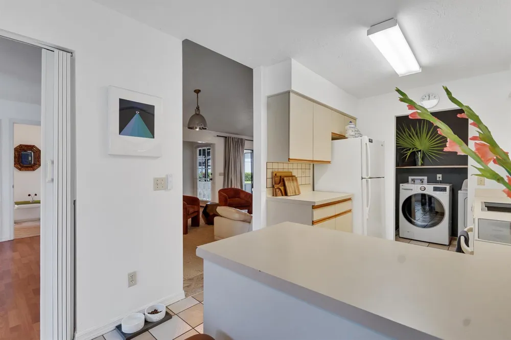 646 CENTRE SW #102 Vero Beach, FL 32962