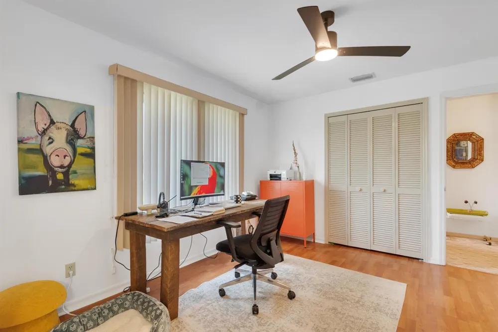 646 CENTRE SW #102 Vero Beach, FL 32962