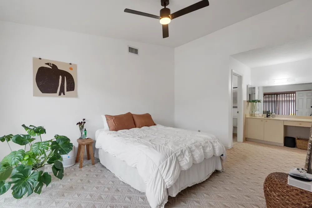 646 CENTRE SW #102 Vero Beach, FL 32962