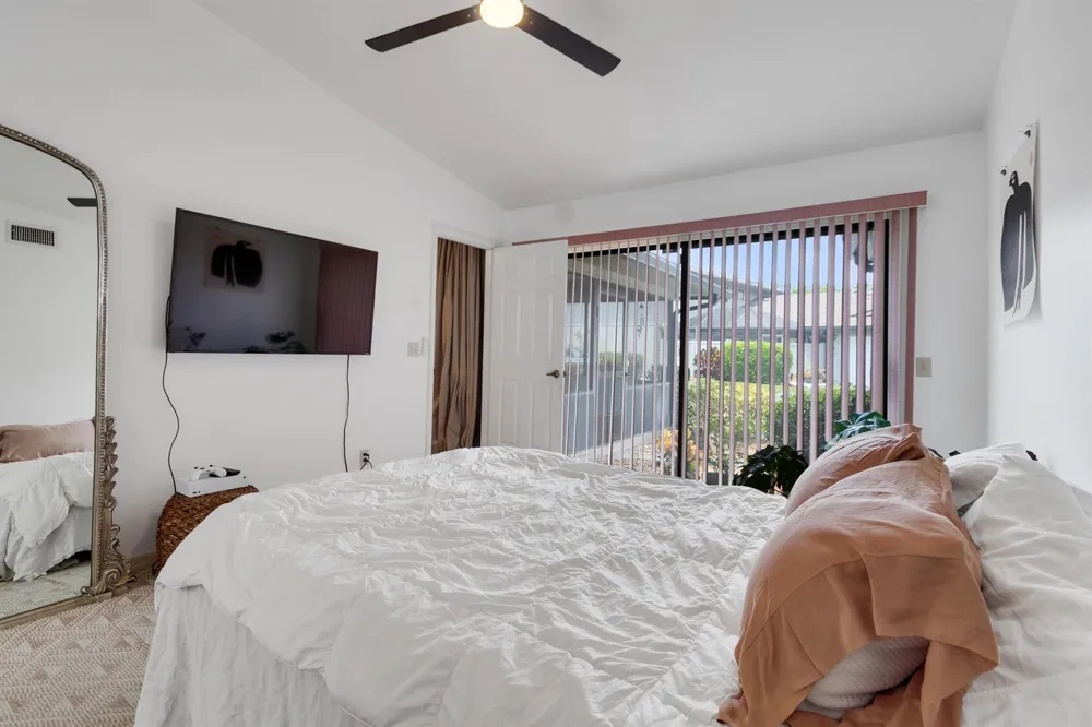 646 CENTRE SW #102 Vero Beach, FL 32962