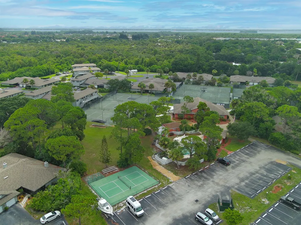 646 CENTRE SW #102 Vero Beach, FL 32962
