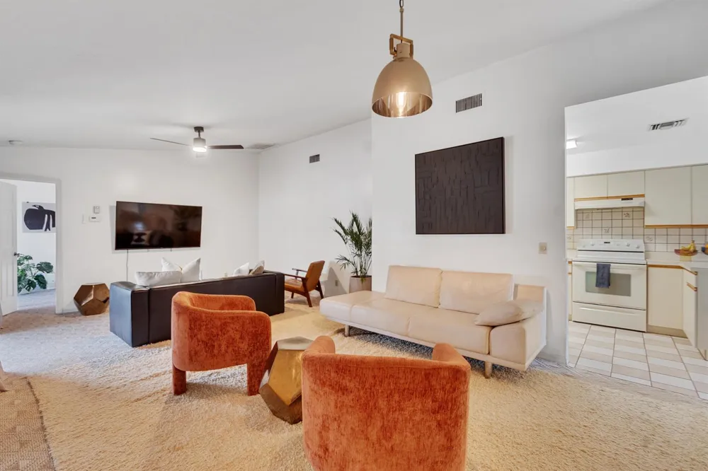 646 CENTRE SW #102 Vero Beach, FL 32962