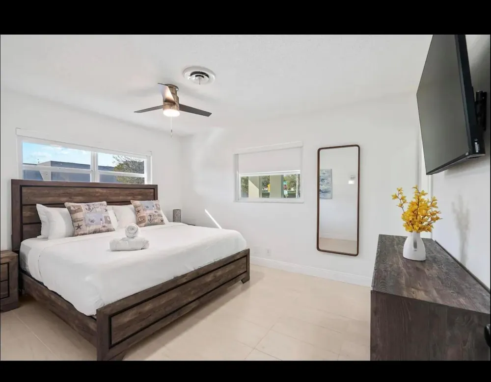 5040 NE 22ND AVENUE Lighthouse Point, FL 33064