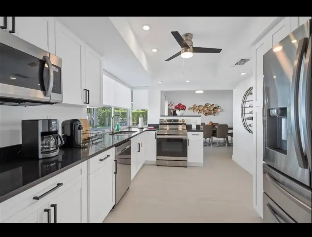 5040 NE 22ND AVENUE Lighthouse Point, FL 33064