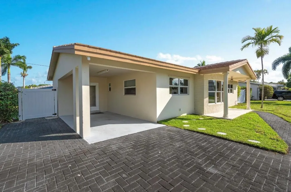 5040 NE 22ND AVENUE Lighthouse Point, FL 33064