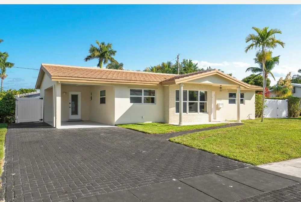 5040 NE 22ND AVENUE Lighthouse Point, FL 33064