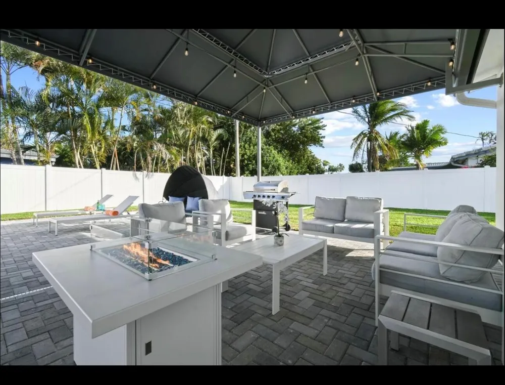 5040 NE 22ND AVENUE Lighthouse Point, FL 33064