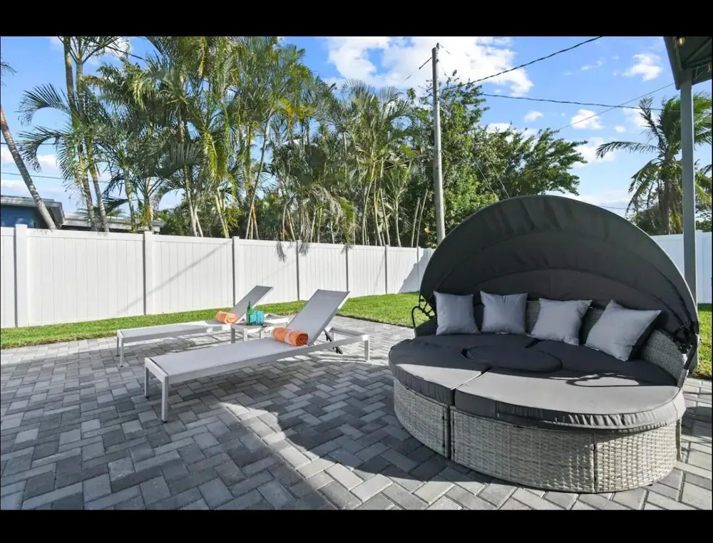 5040 NE 22ND AVENUE Lighthouse Point, FL 33064