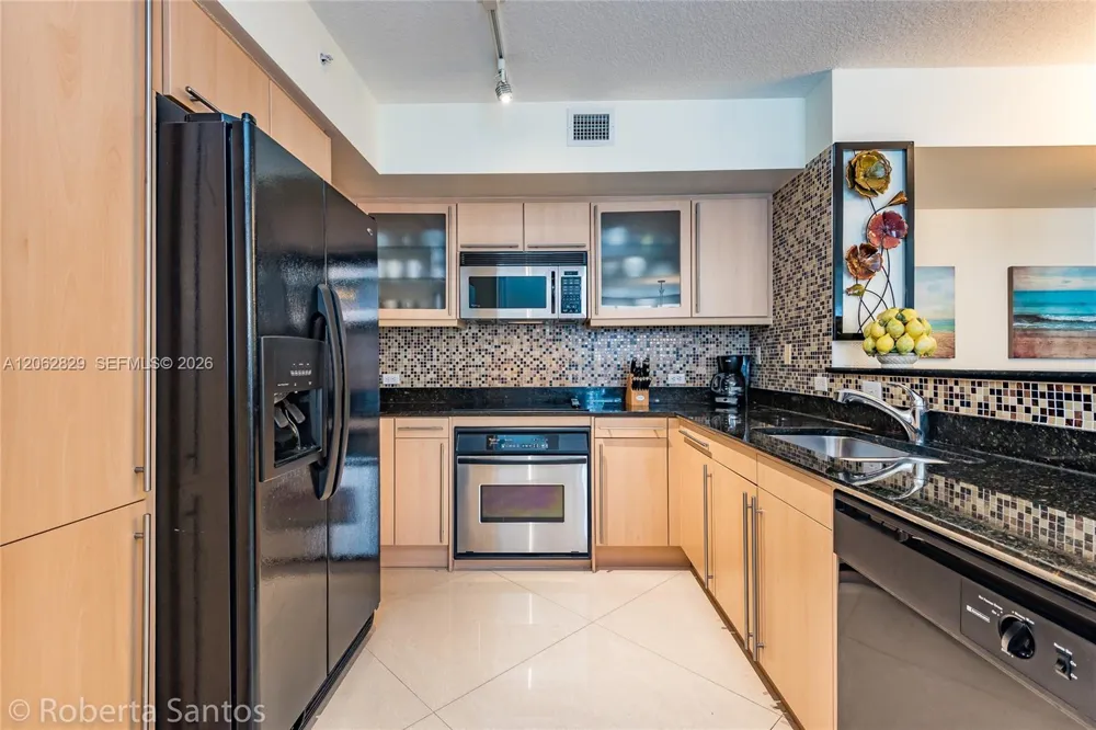 2080 S Ocean Dr #804 Hallandale Beach, FL 33009