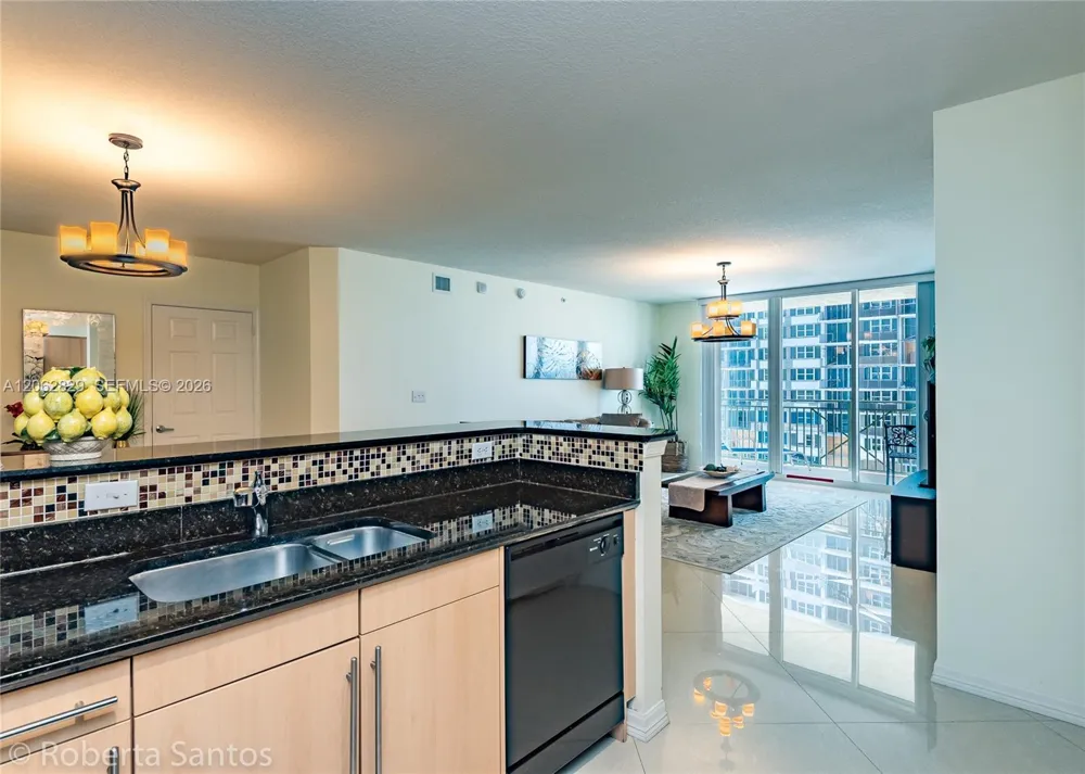 2080 S Ocean Dr #804 Hallandale Beach, FL 33009
