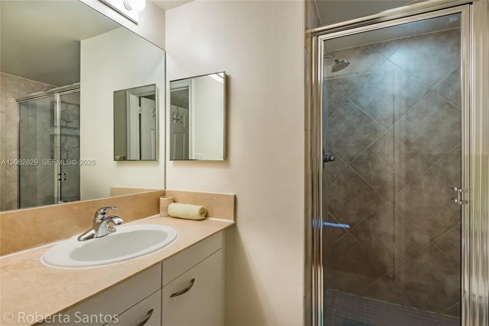 2080 S Ocean Dr #804 Hallandale Beach, FL 33009