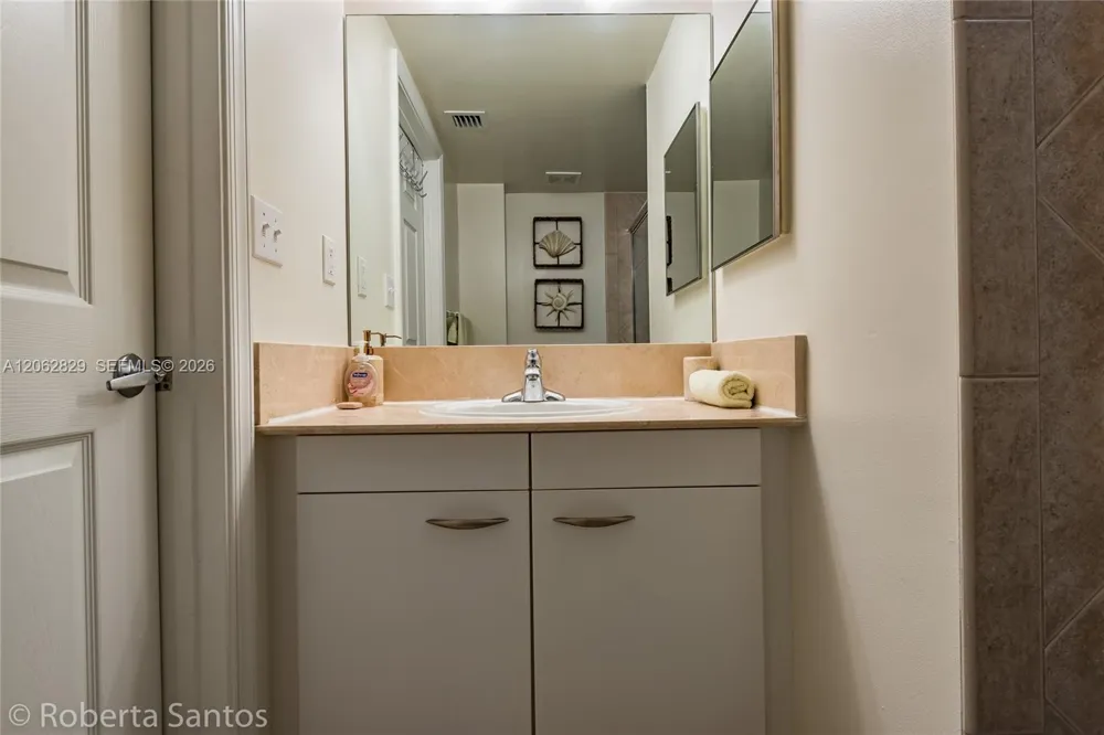 2080 S Ocean Dr #804 Hallandale Beach, FL 33009