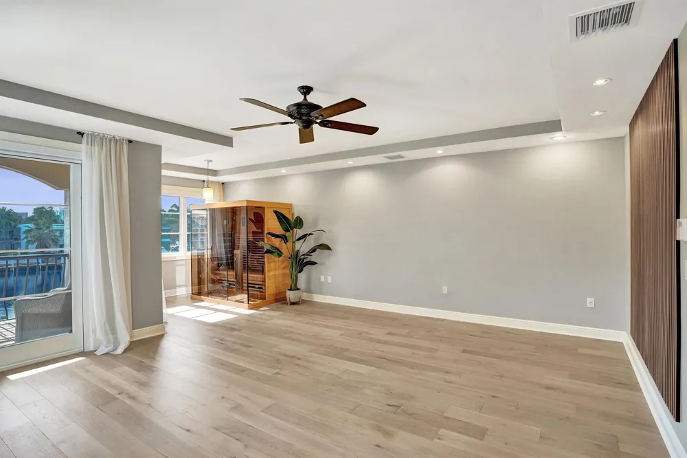 210 HENDRICKS Isle Fort Lauderdale, FL 33301