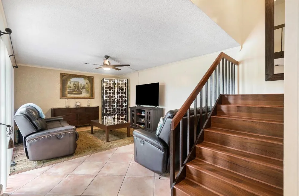 245 Woodland Road Palm Springs, FL 33461