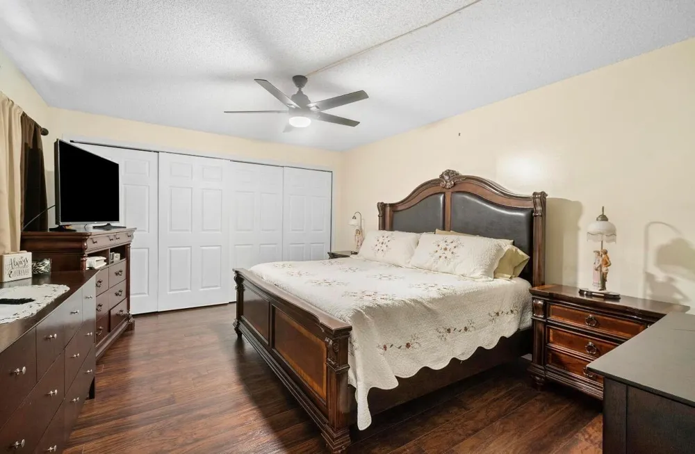 245 Woodland Road Palm Springs, FL 33461