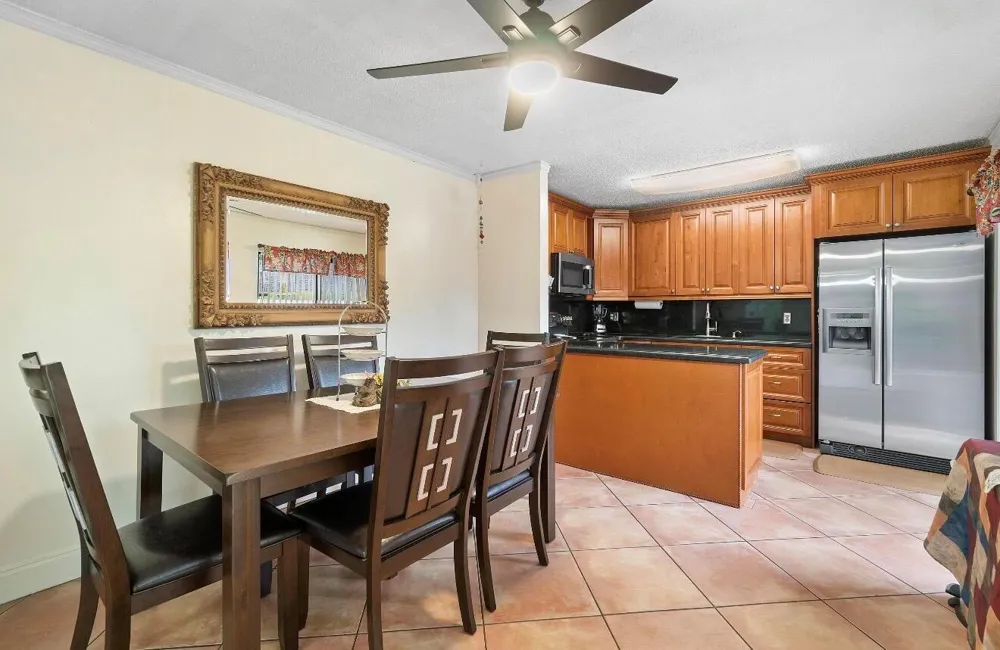 245 Woodland Road Palm Springs, FL 33461