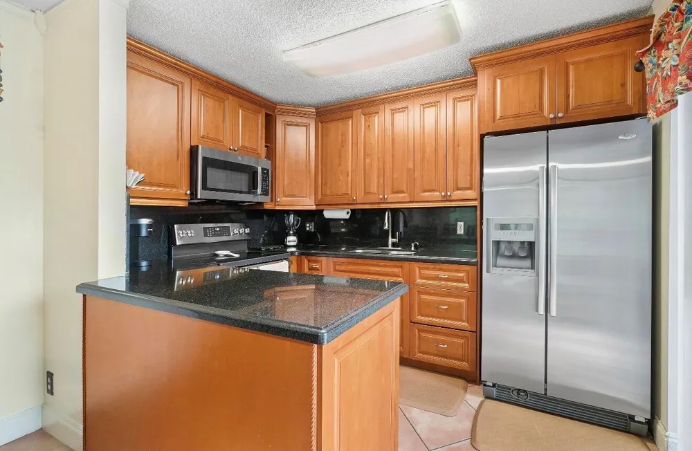 245 Woodland Road Palm Springs, FL 33461