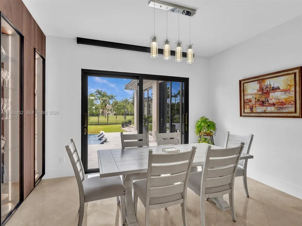 1021 NW 115th Ave Plantation, FL 33323