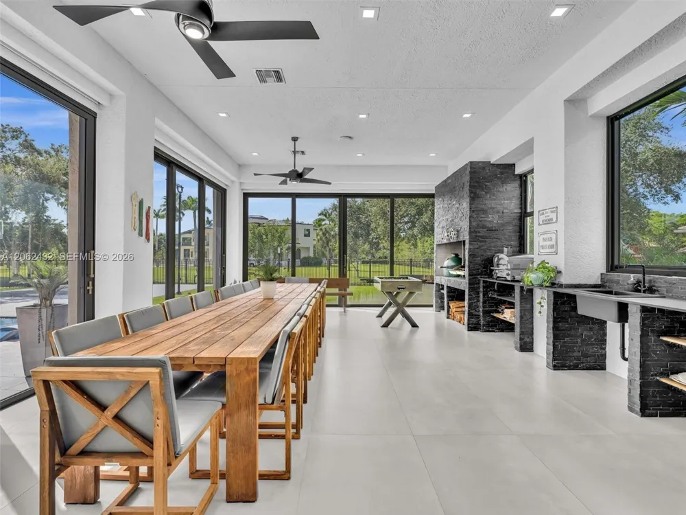 1021 NW 115th Ave Plantation, FL 33323