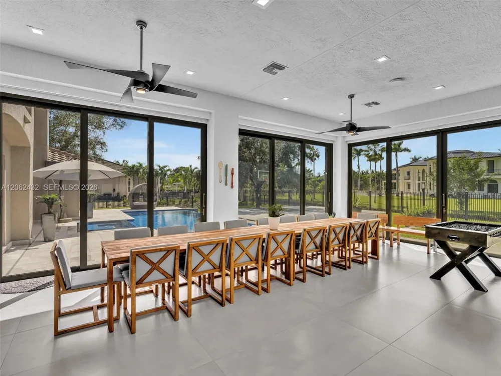 1021 NW 115th Ave Plantation, FL 33323