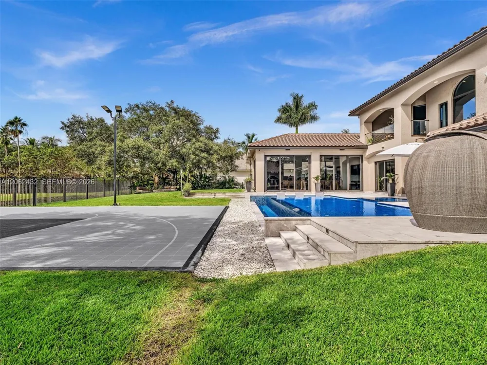 1021 NW 115th Ave Plantation, FL 33323