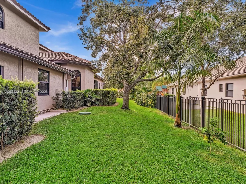 1021 NW 115th Ave Plantation, FL 33323