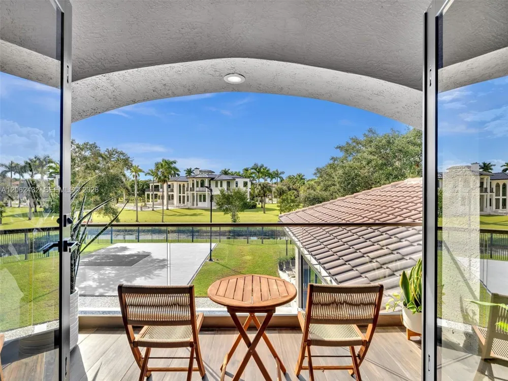 1021 NW 115th Ave Plantation, FL 33323