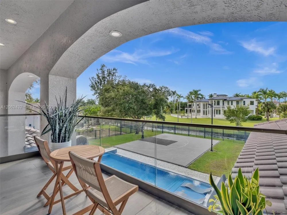 1021 NW 115th Ave Plantation, FL 33323